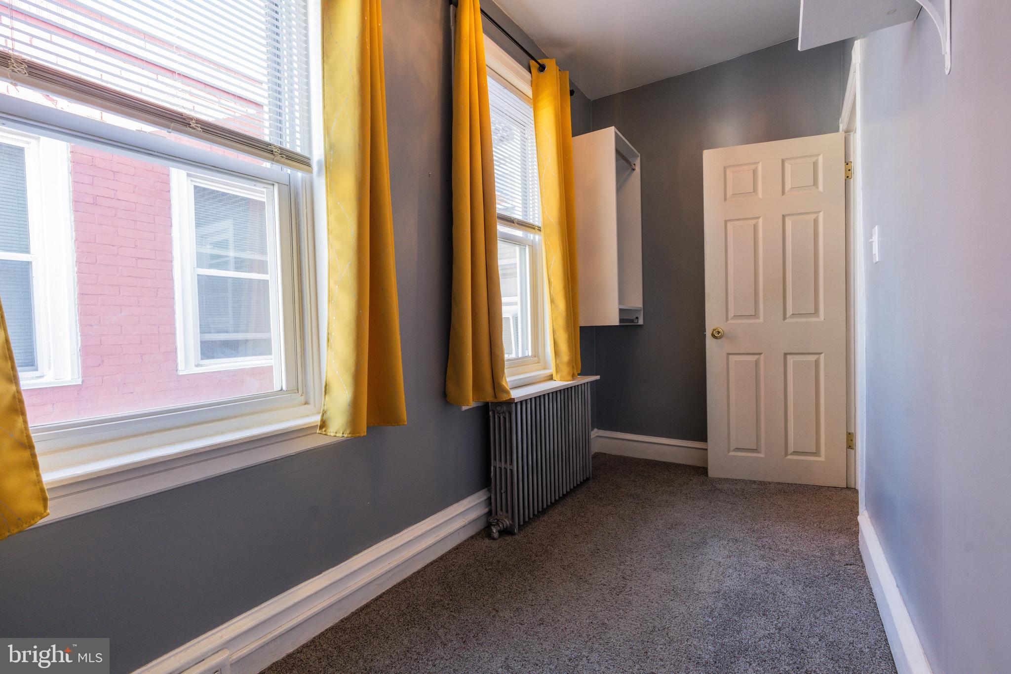 BRIDESBURG - Residential