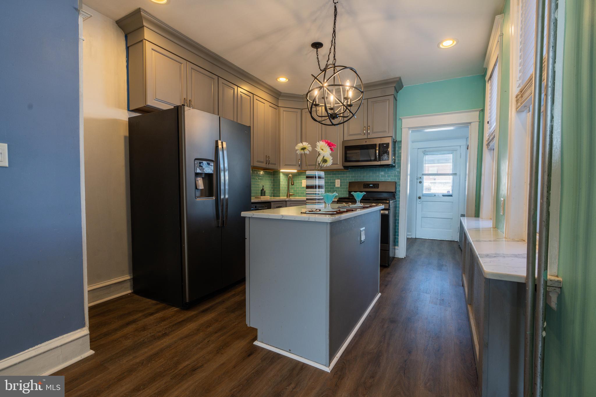 BRIDESBURG - Residential