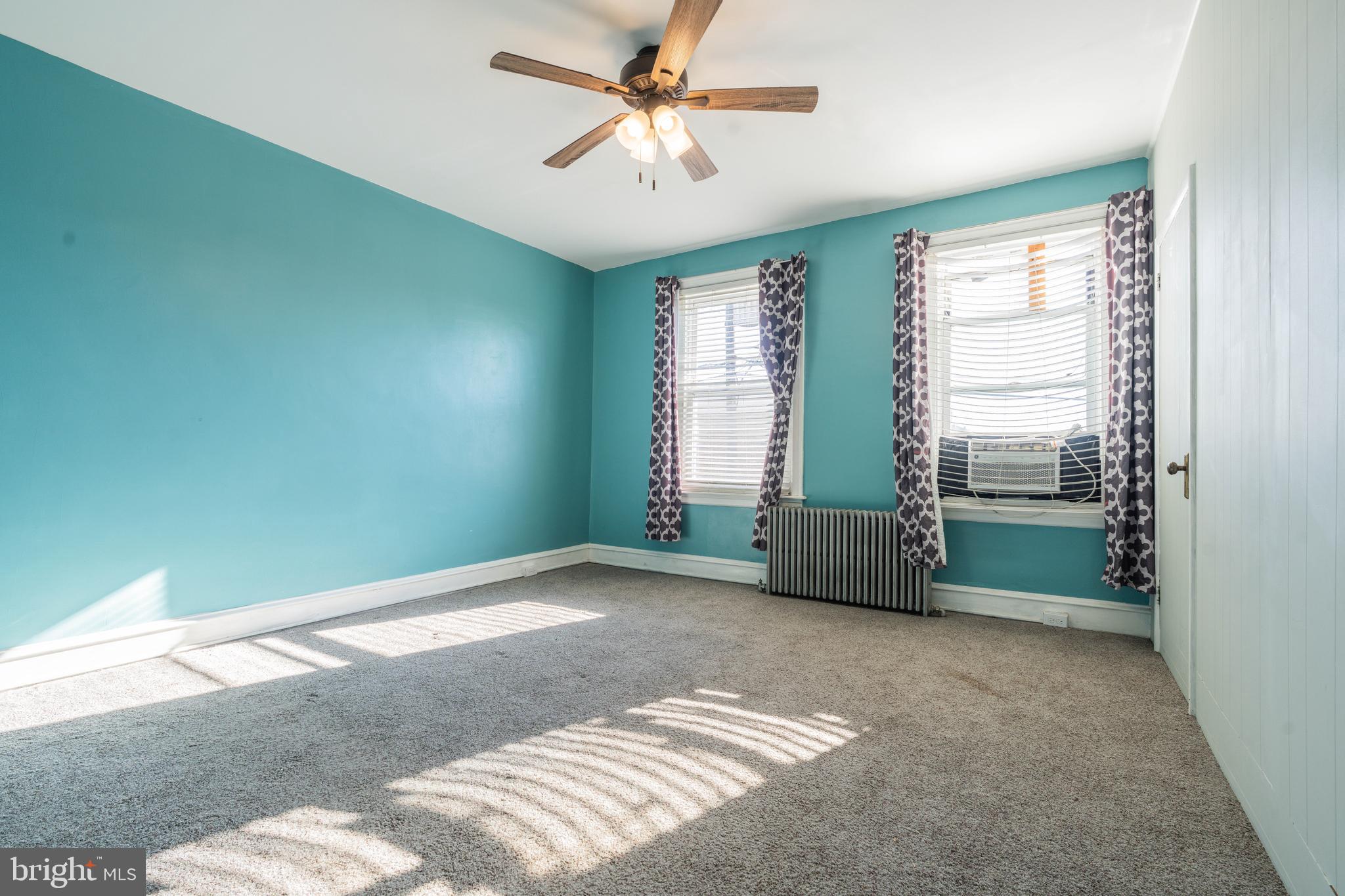 BRIDESBURG - Residential