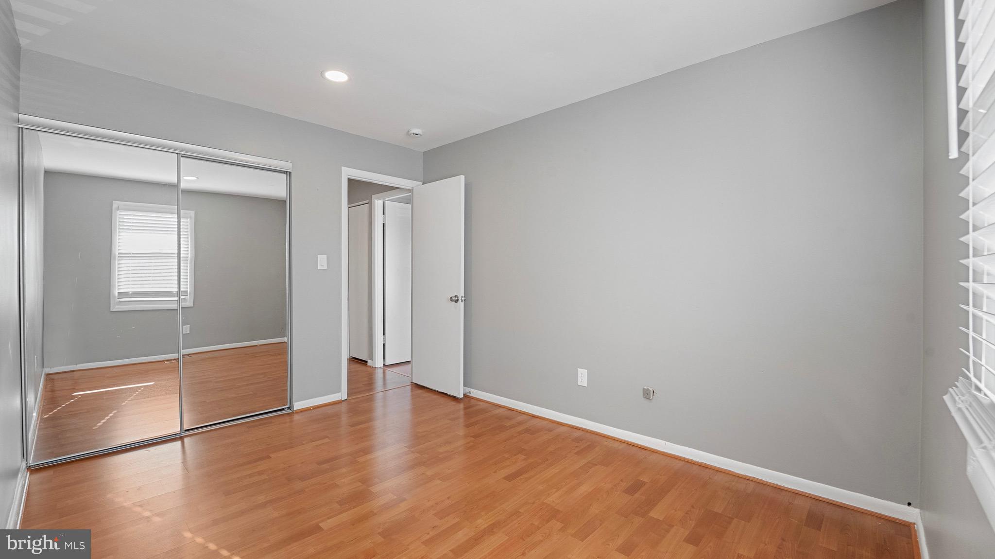 WOODBRIDGE VALLEY - Residential