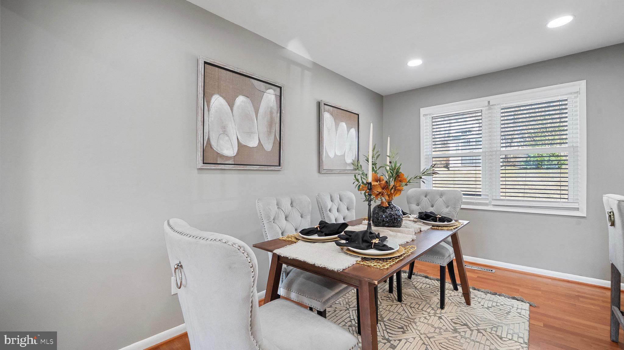 WOODBRIDGE VALLEY - Residential