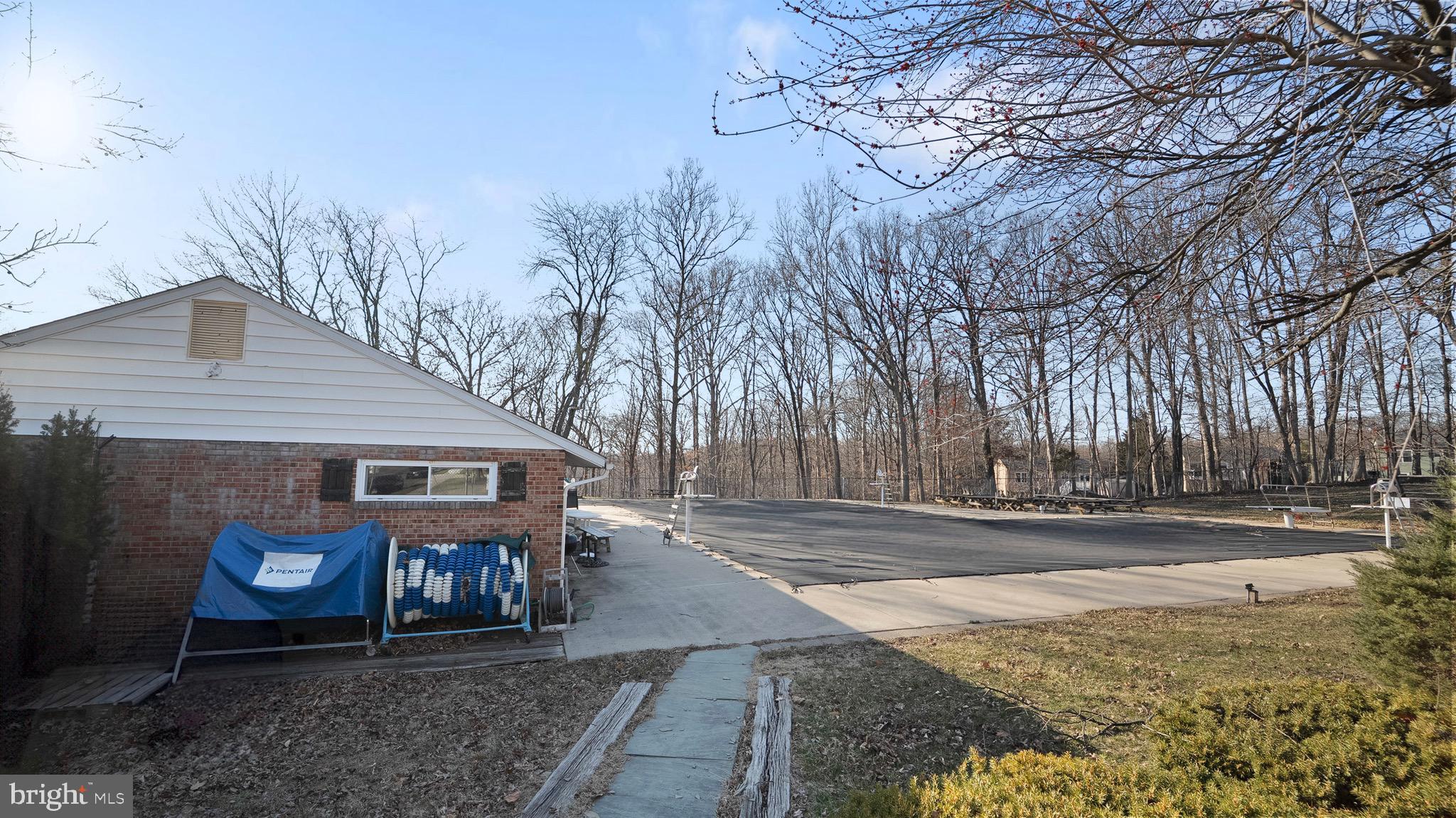 WOODBRIDGE VALLEY - Residential