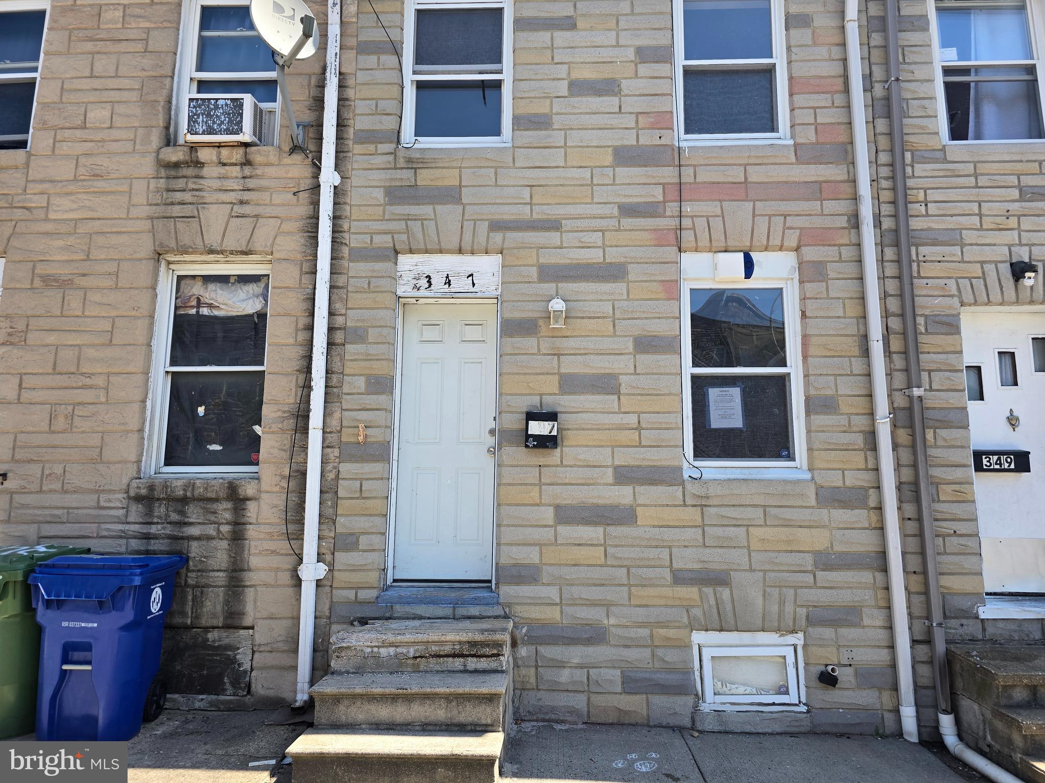 Great opportunity to own this 2 bedroom 1 bath rowhome in the Mt Clare section of Baltimore city. This would make an excellent addition to your rental portfolio. Needs work but it is priced to sell and worth the time and the effort. Hardwood floors, 2 generous sized bedrooms and a fenced back yard are just a few key features in this property. Don't miss out.