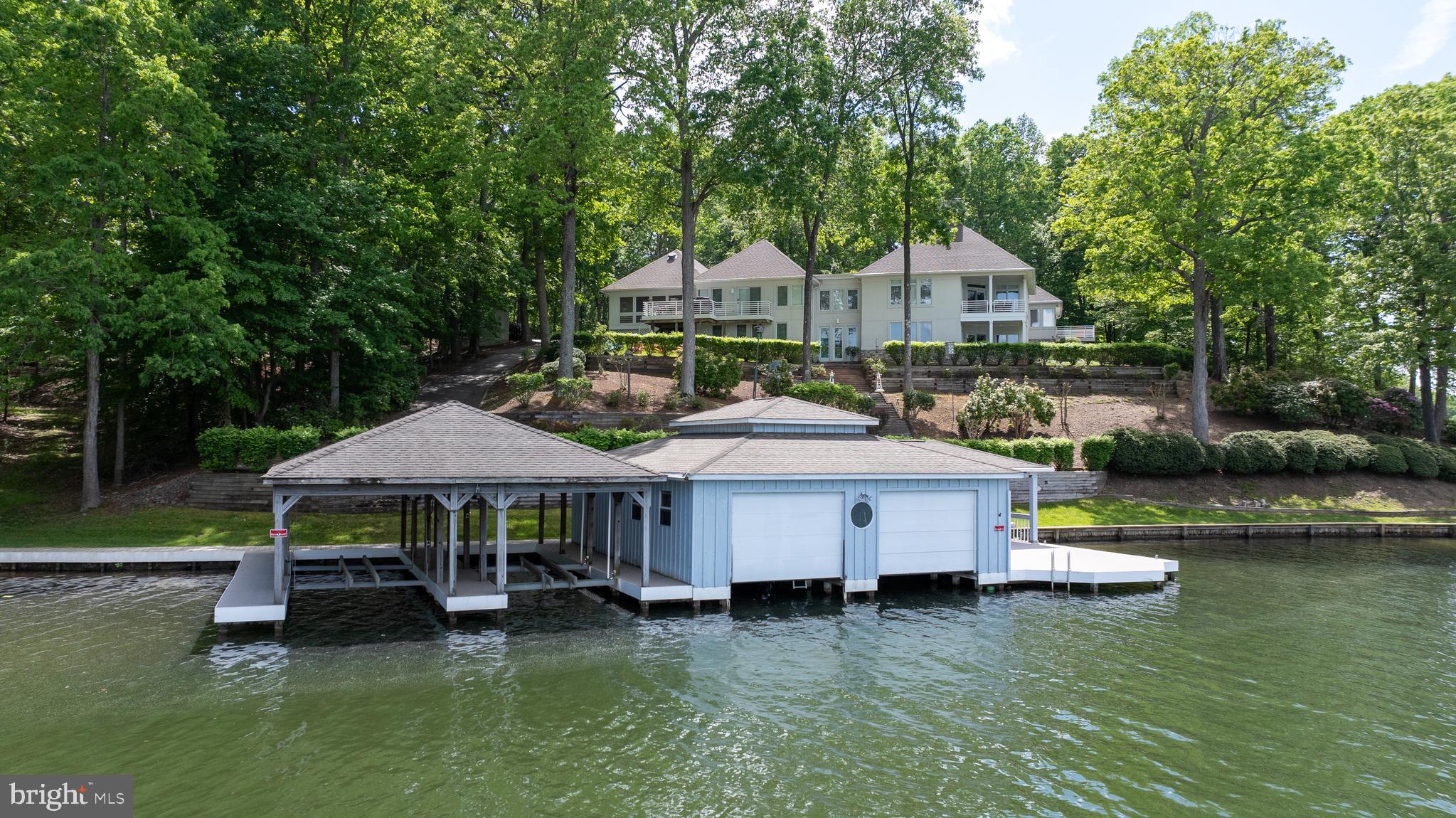40 GRANDVIEW DRIVE