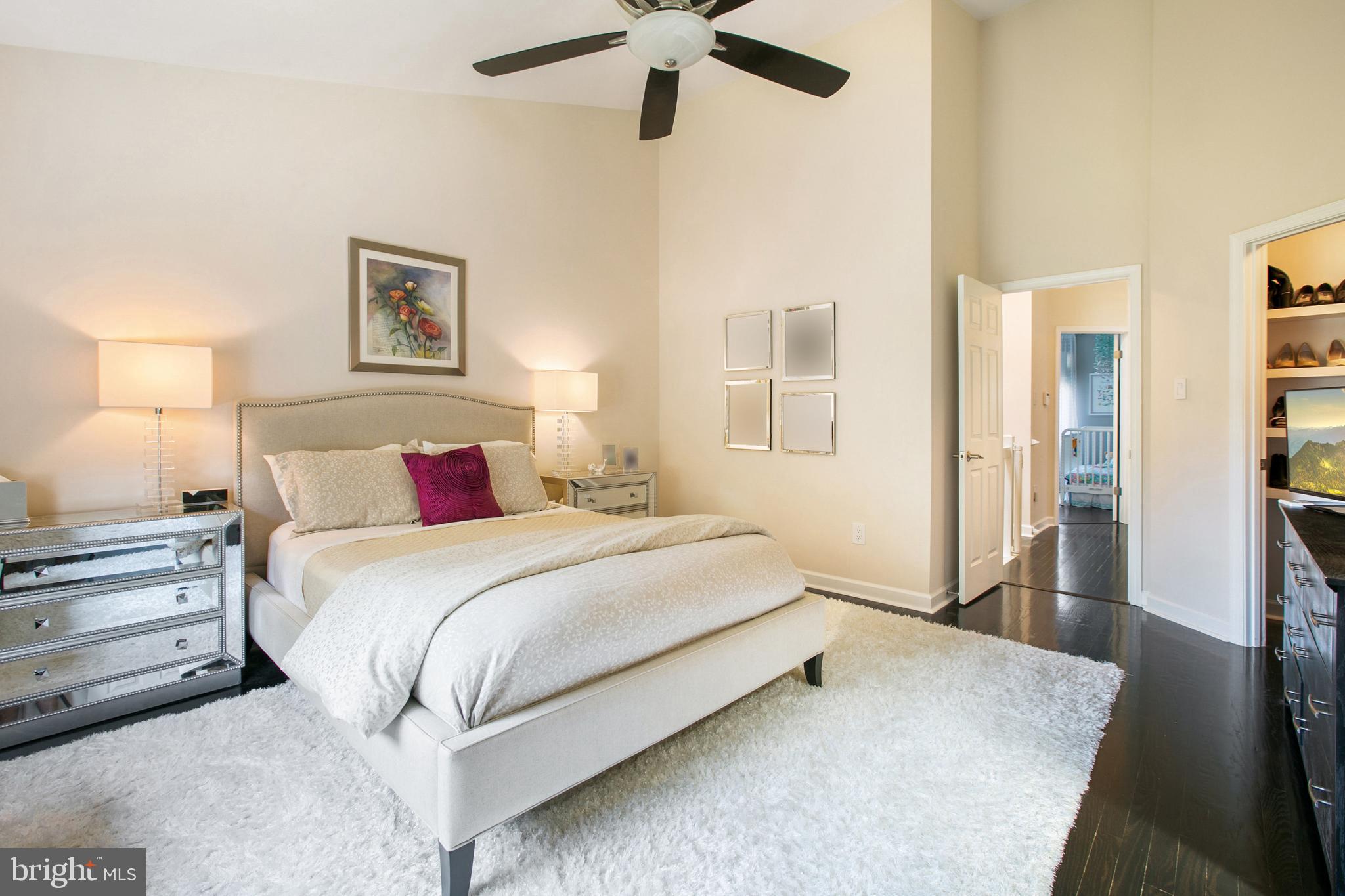 SUMMIT CHASE - Residential