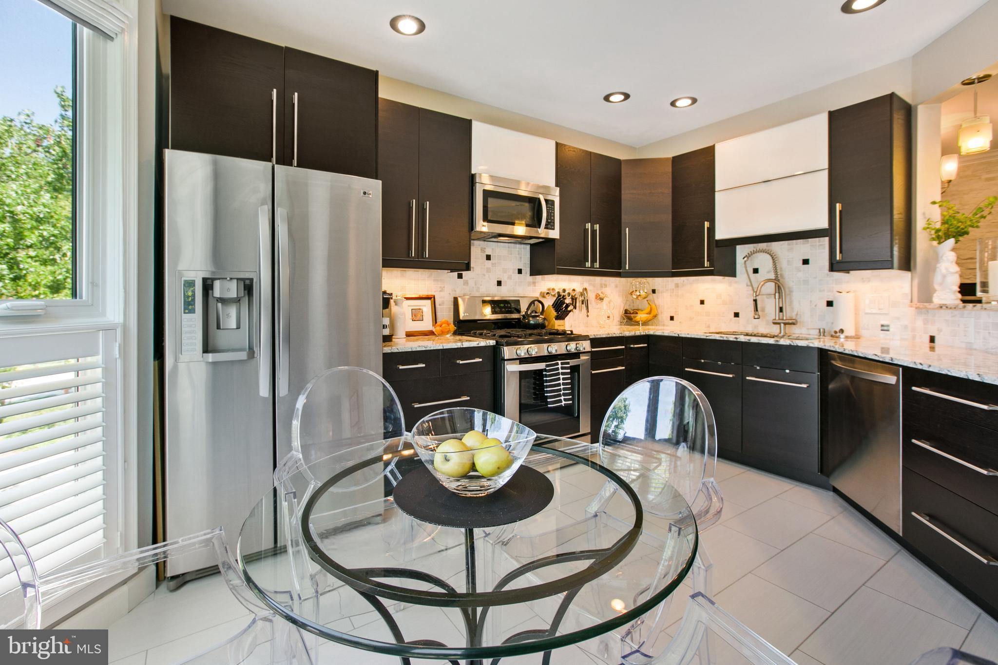 SUMMIT CHASE - Residential