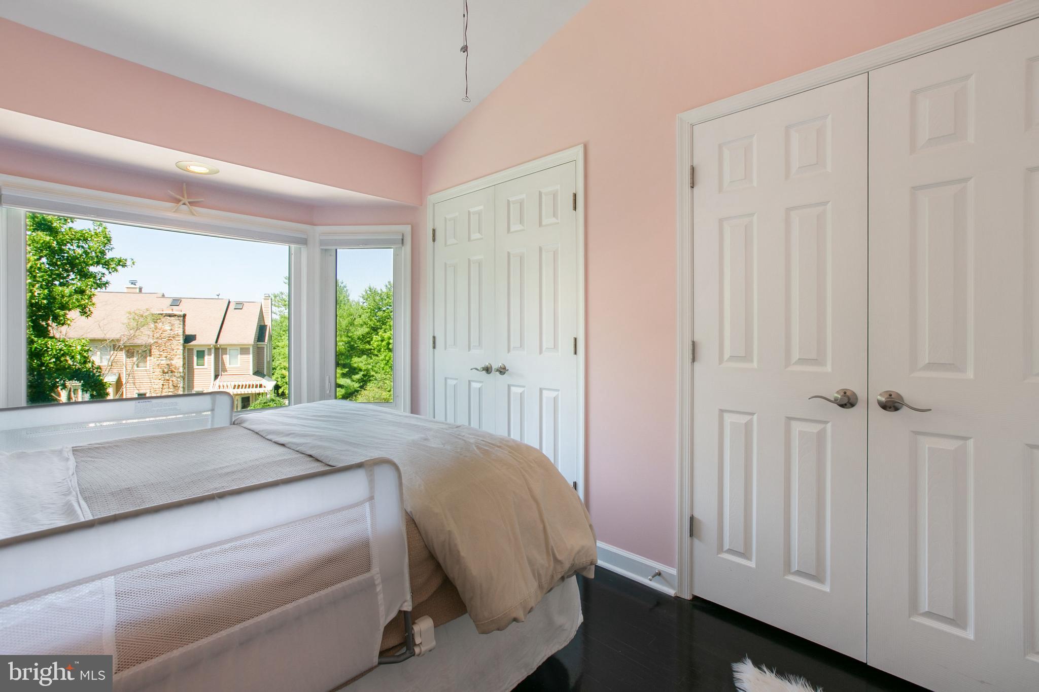 SUMMIT CHASE - Residential