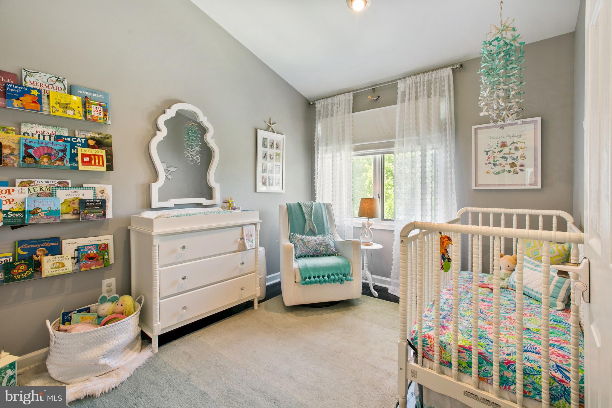 SUMMIT CHASE - Residential