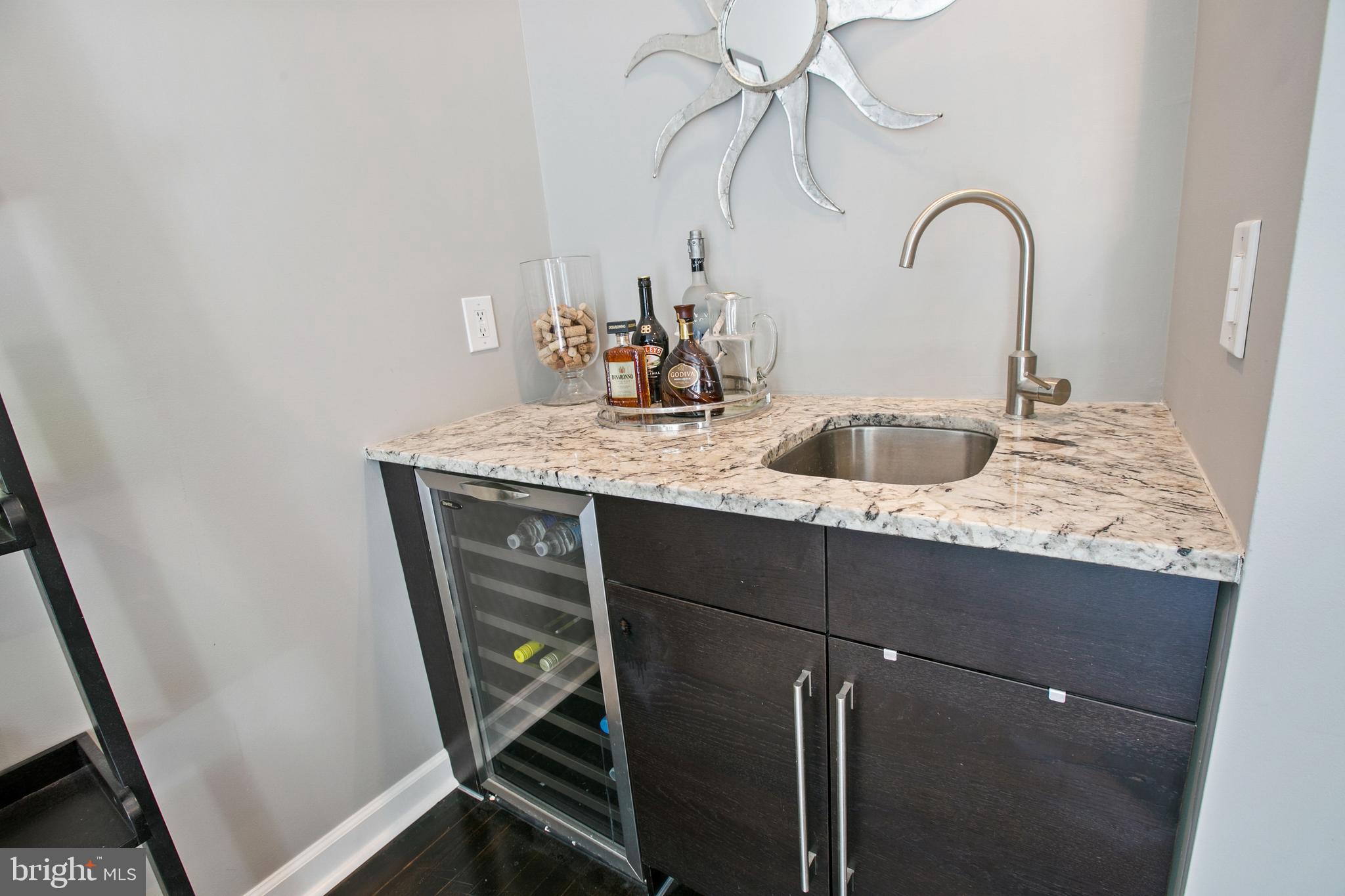 SUMMIT CHASE - Residential