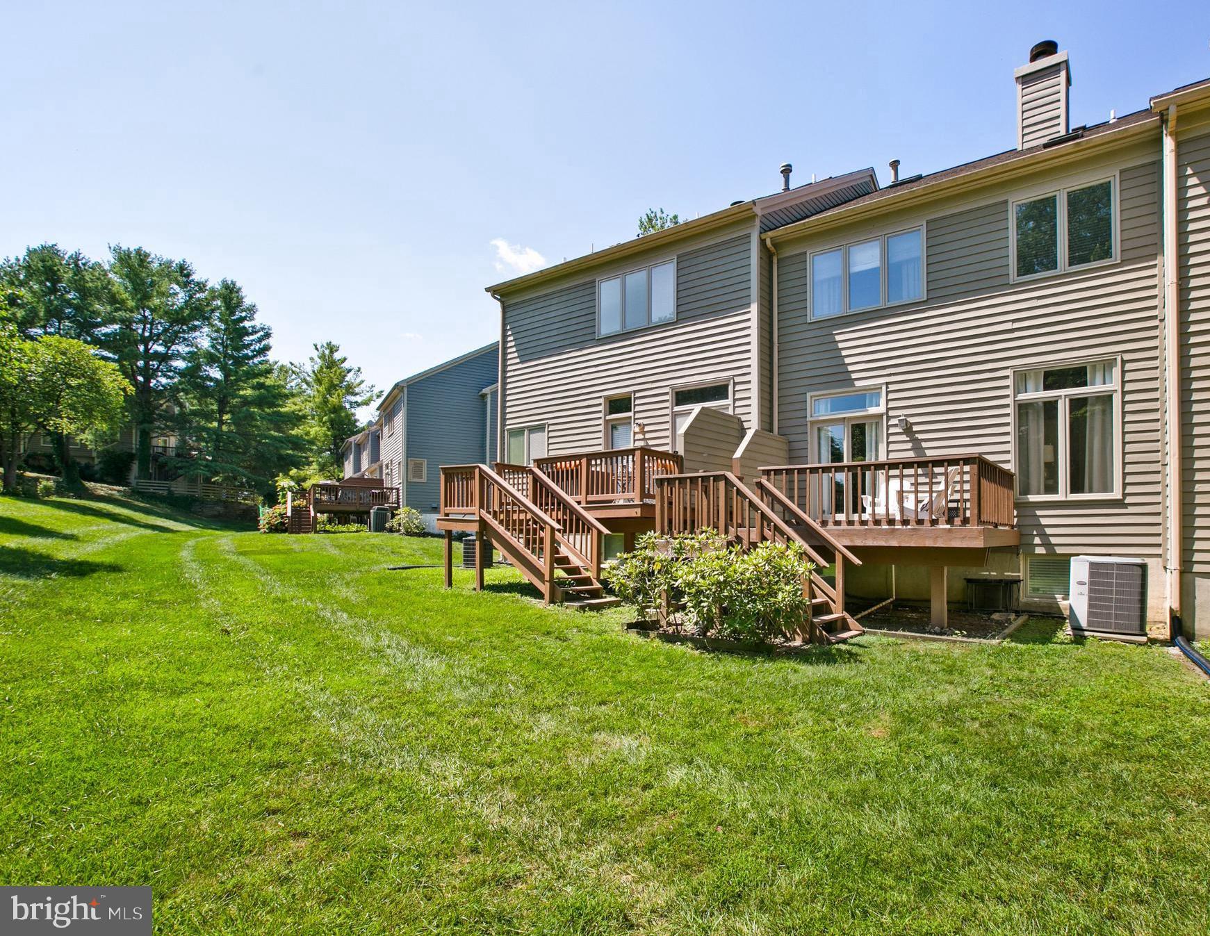 SUMMIT CHASE - Residential