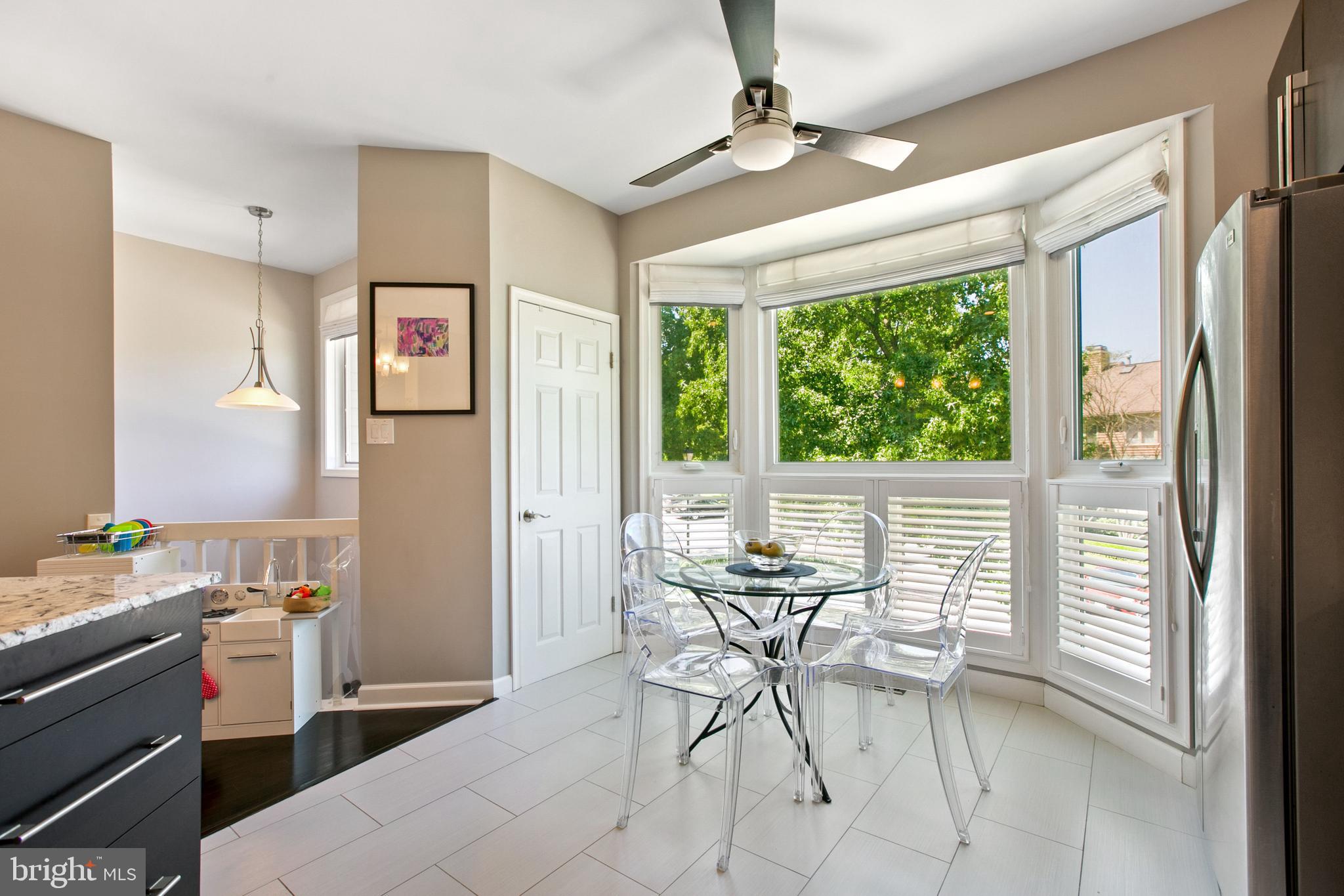 SUMMIT CHASE - Residential