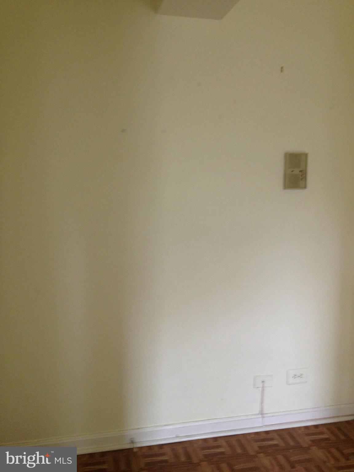 ARLINGTON OAKS - Residential Lease