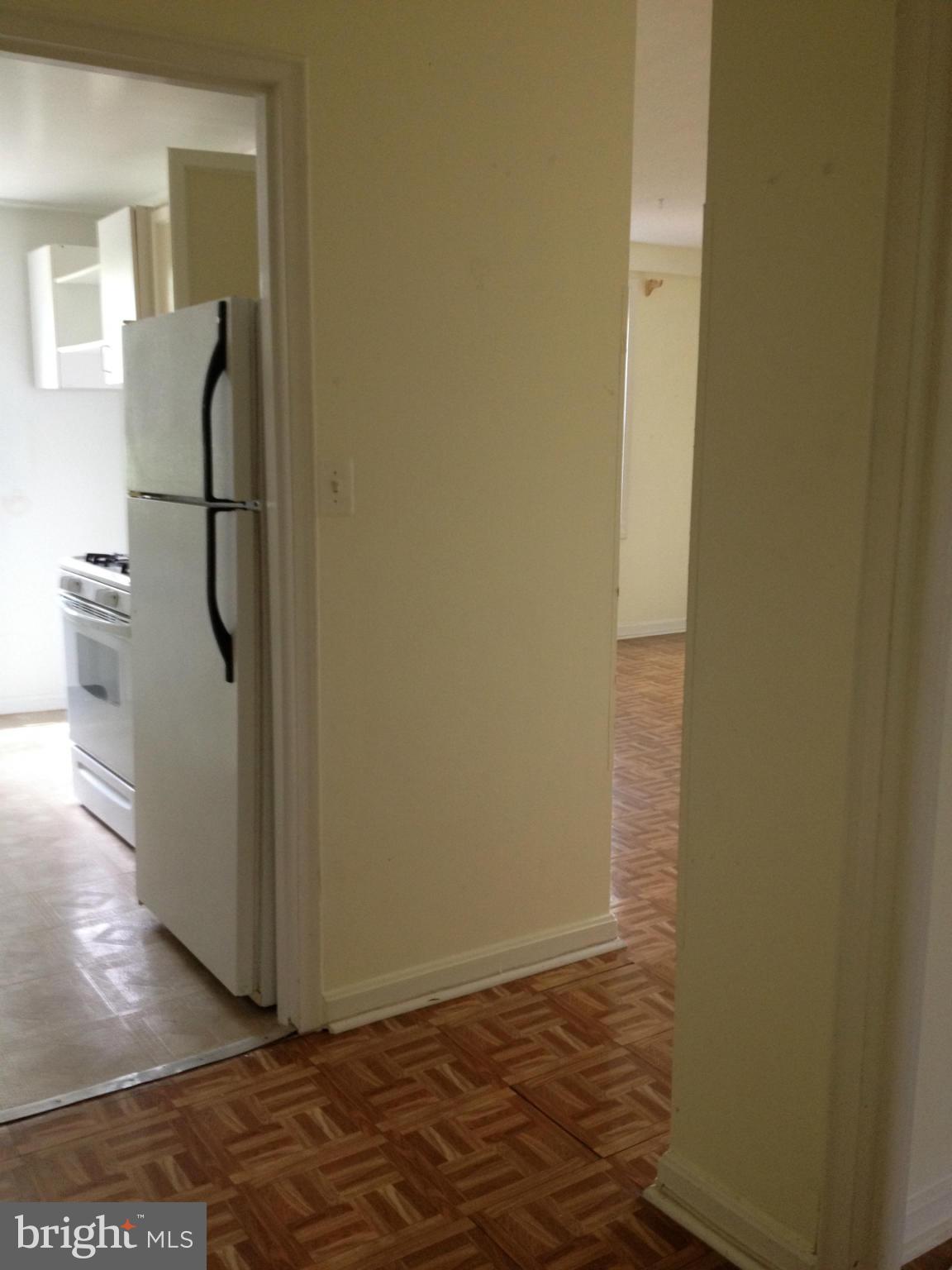 ARLINGTON OAKS - Residential Lease