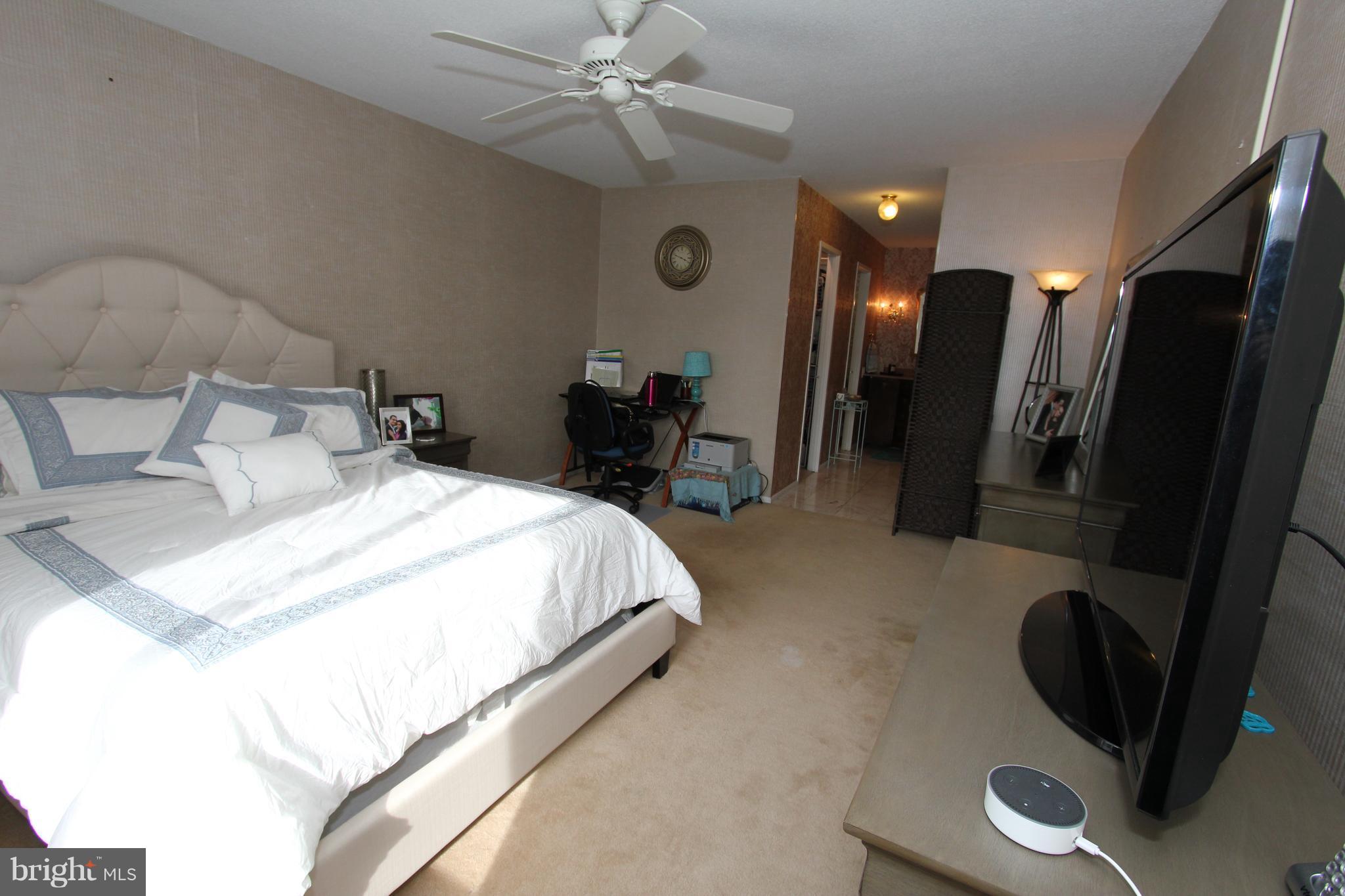 ROTONDA - Residential Lease