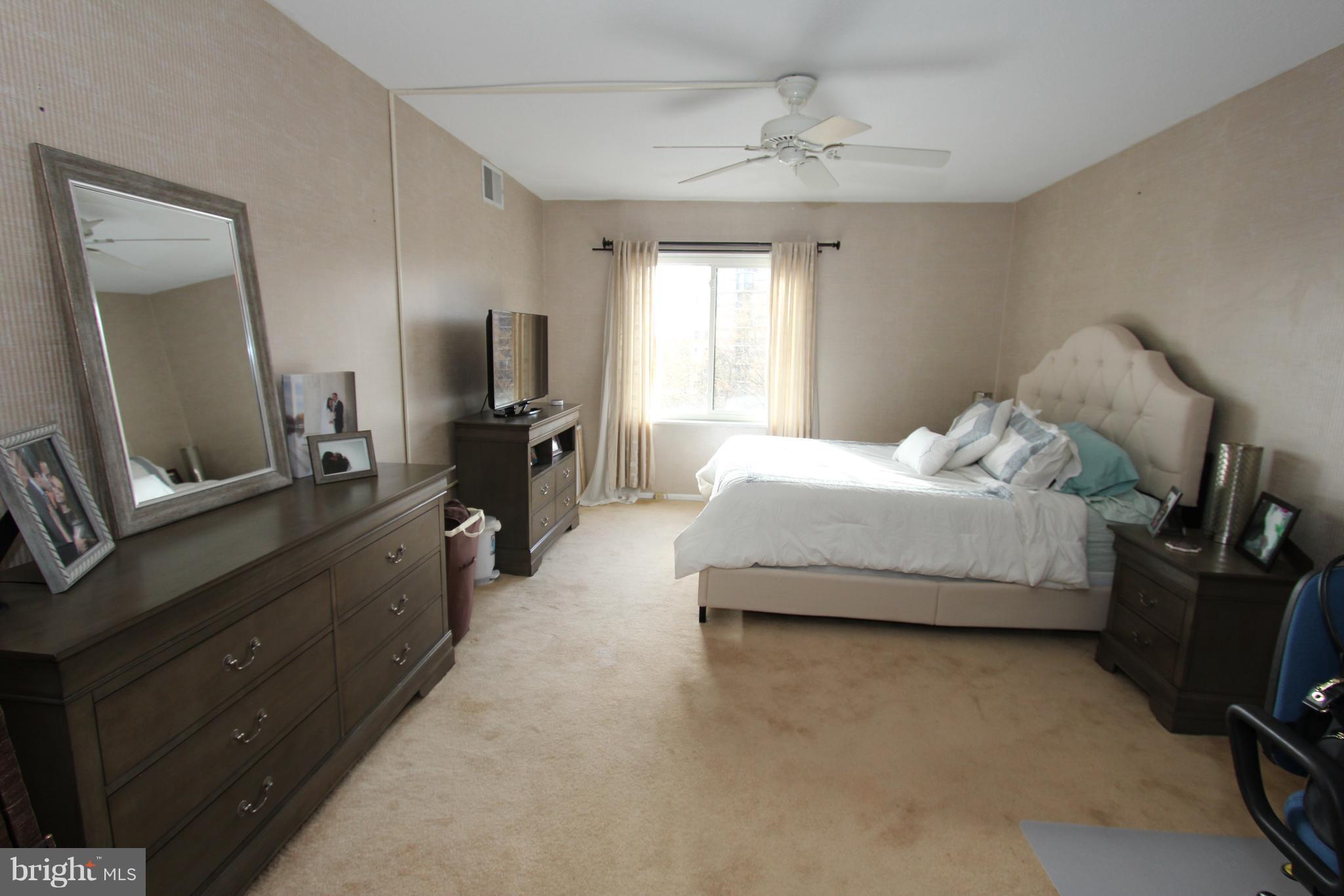 ROTONDA - Residential Lease