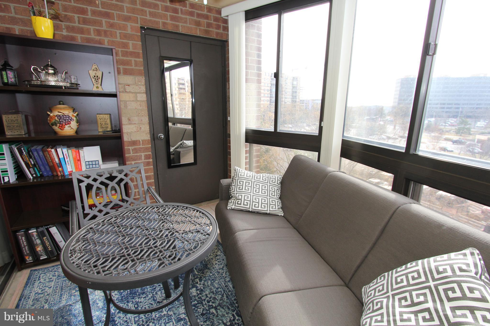 ROTONDA - Residential Lease