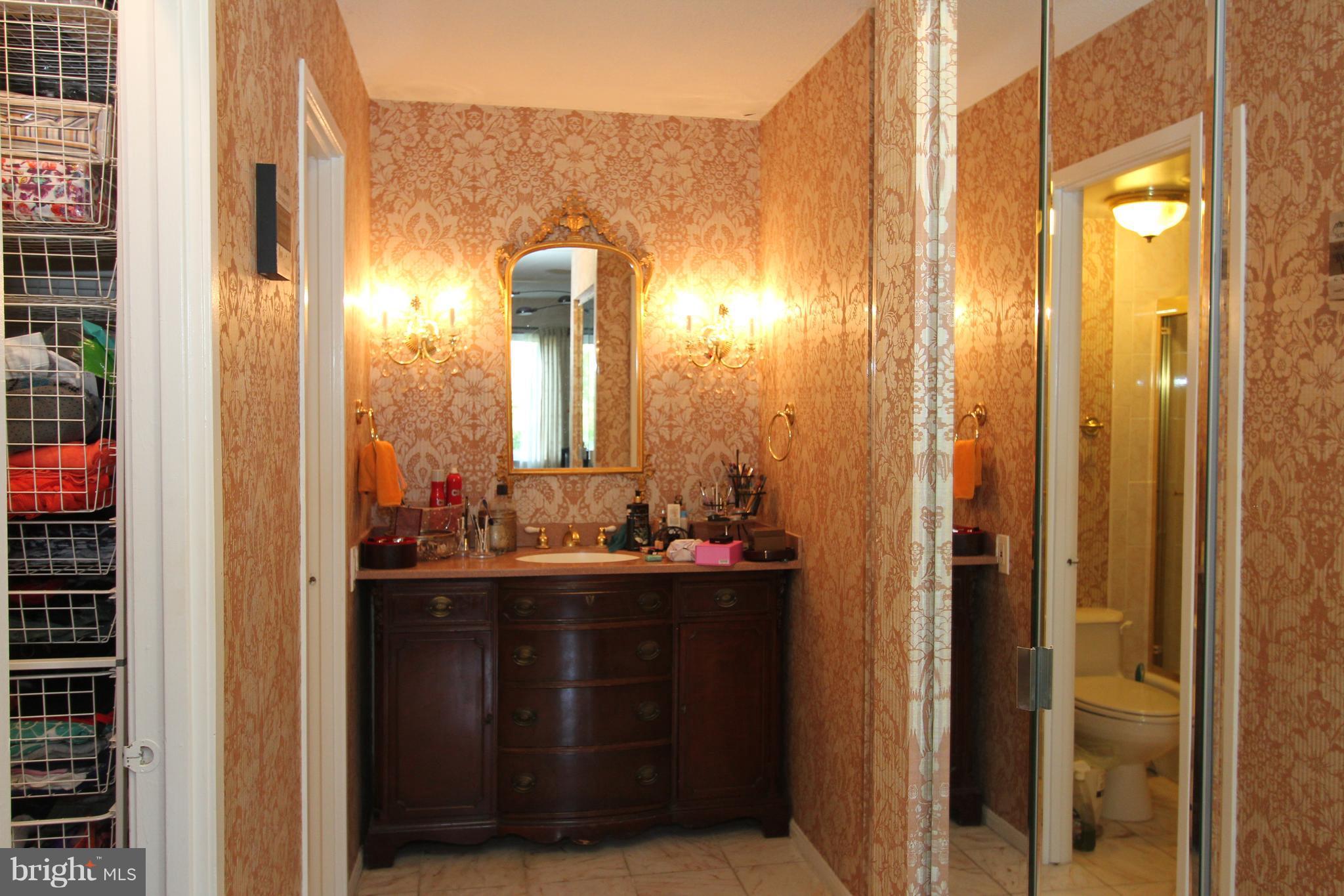 ROTONDA - Residential Lease