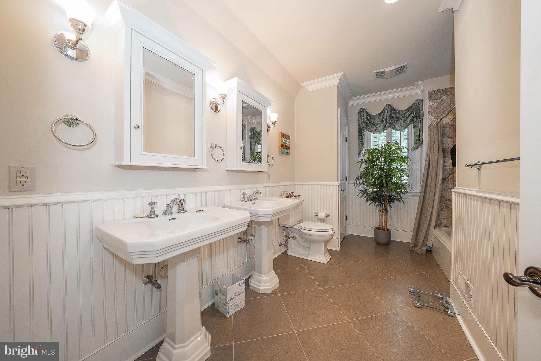 BRYN MAWR - Residential