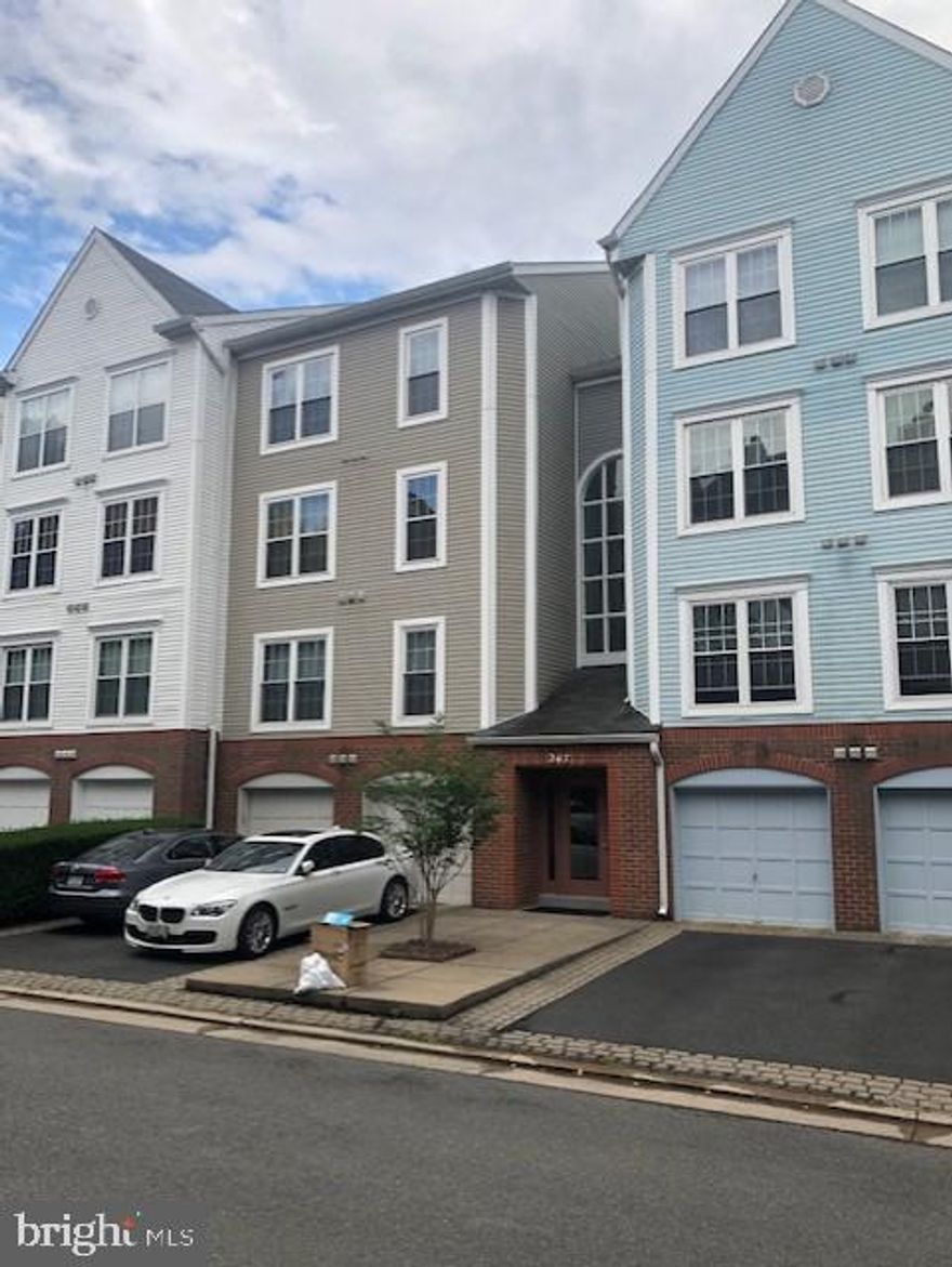 Fantastic 2BR, 2BA, 3L Penthouse condo with fireplace, balcony, and 1 car garage and driveway!  Washer and Dryer in unit, extra storage and freezer.  New carpet to be installed!  Spacious Master bedroom and walk in closet.  Master bath with separate shower and a soaking tub.  Plenty of visitor parking, pool and clubhouse, and just across the street from shopping and restaurants, just a mile from Harris Teeter Grocery.  Convenient to Regan National Airport, I-395, Van Dorn Metro, buses, and downtown DC.