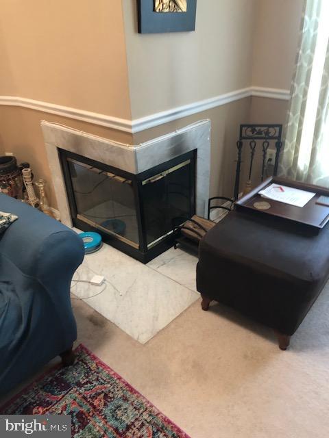 HILLWOOD - Residential Lease