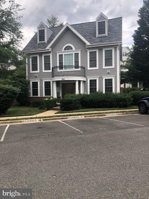 HILLWOOD - Residential Lease