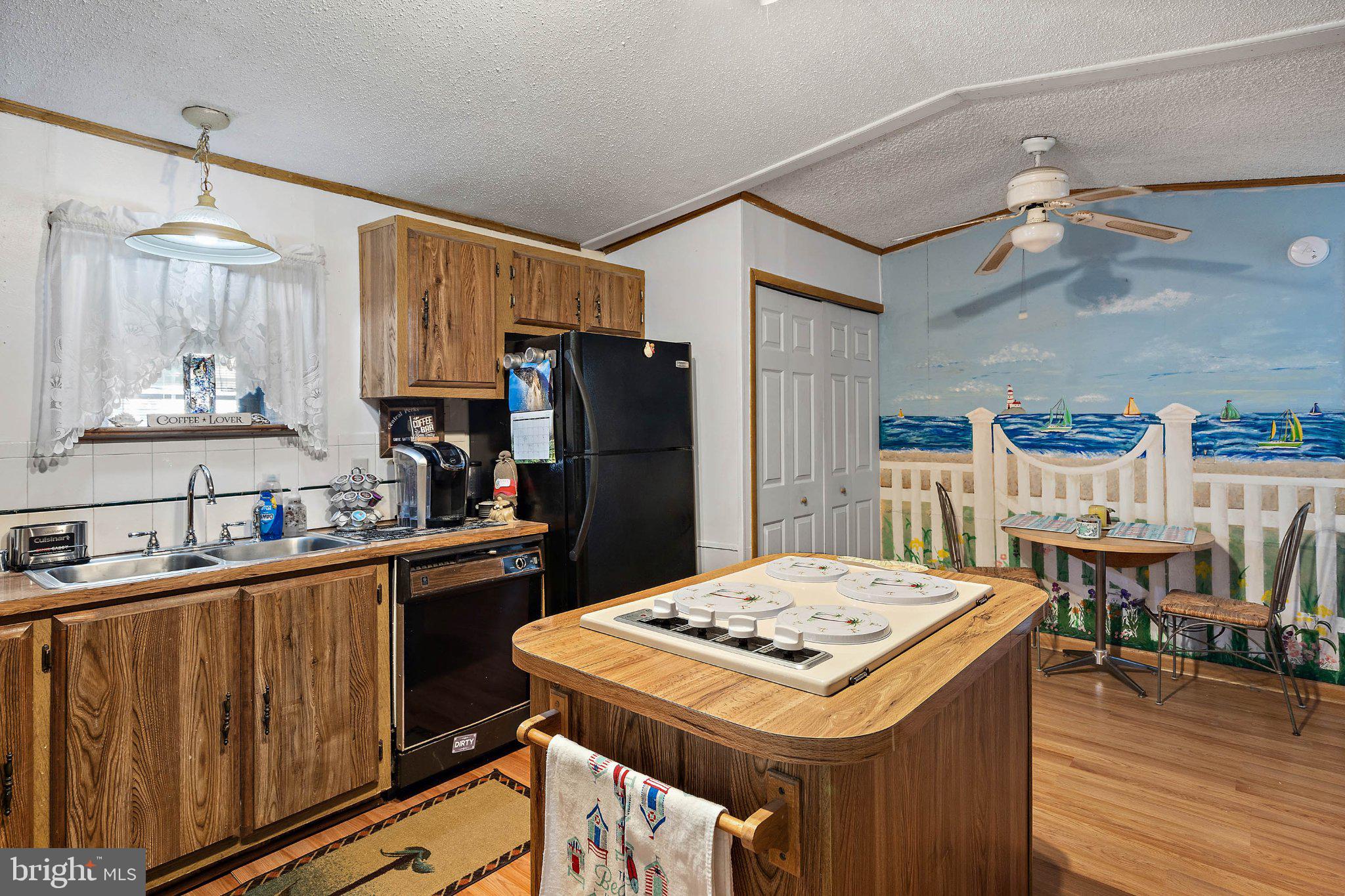 ASPEN MEADOWS - Residential