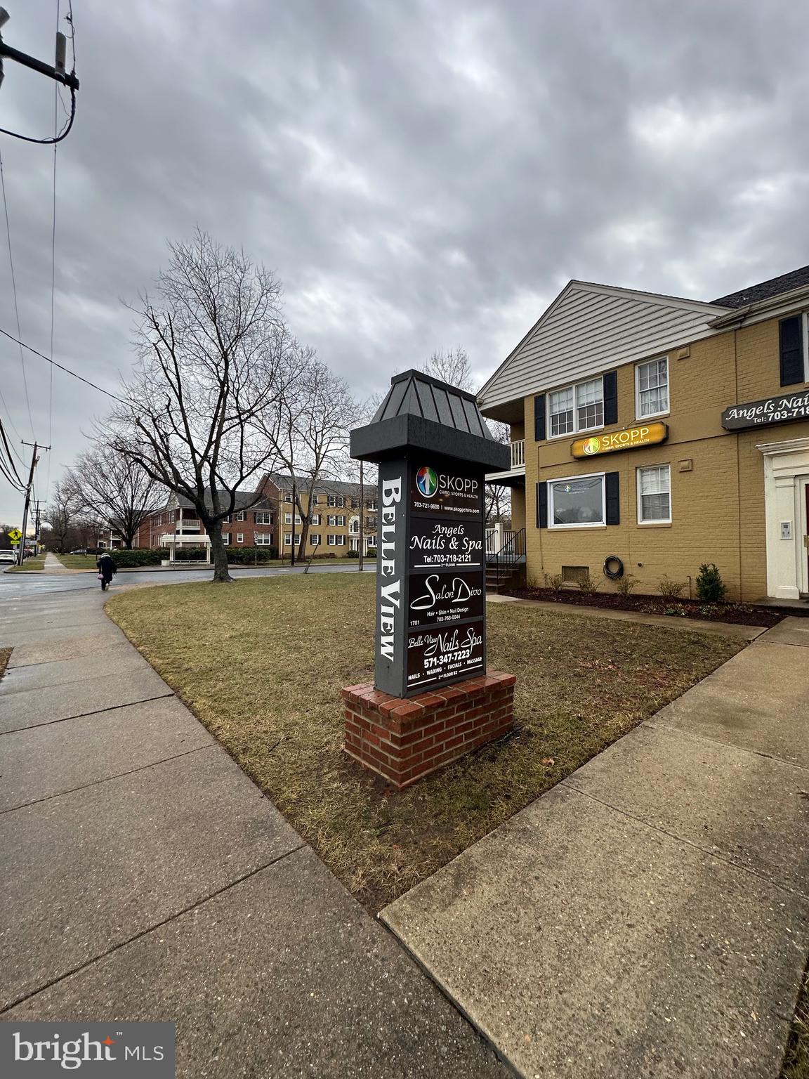 1701 BELLE VIEW BOULEVARD B1