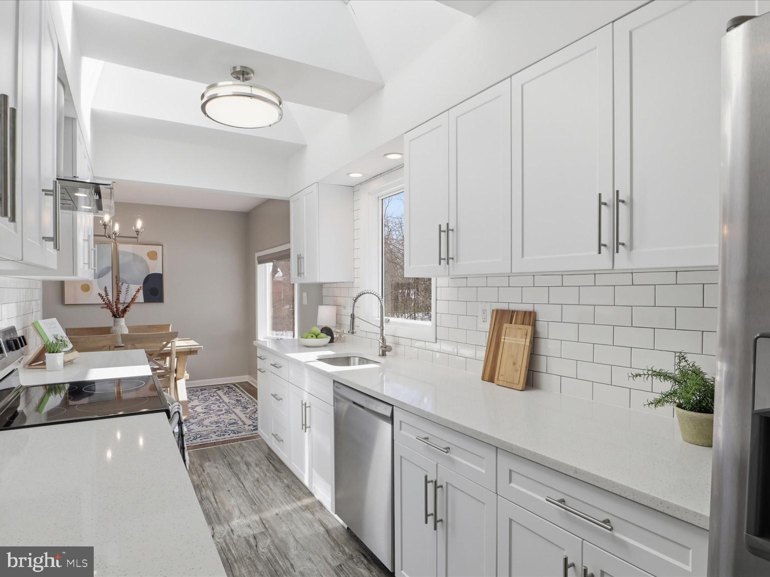 FAIRFAX ACRES - Residential