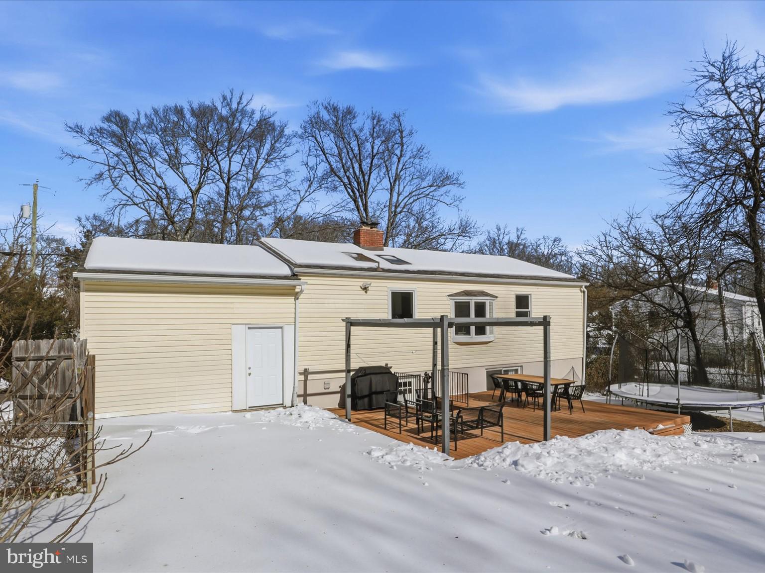 FAIRFAX ACRES - Residential