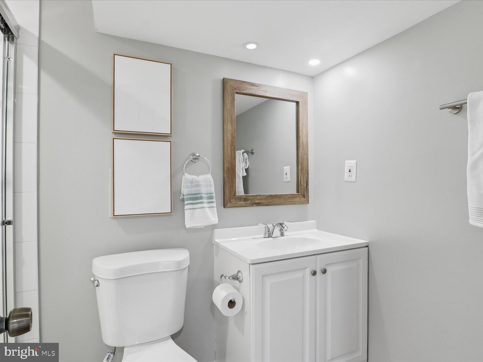 FAIRFAX ACRES - Residential