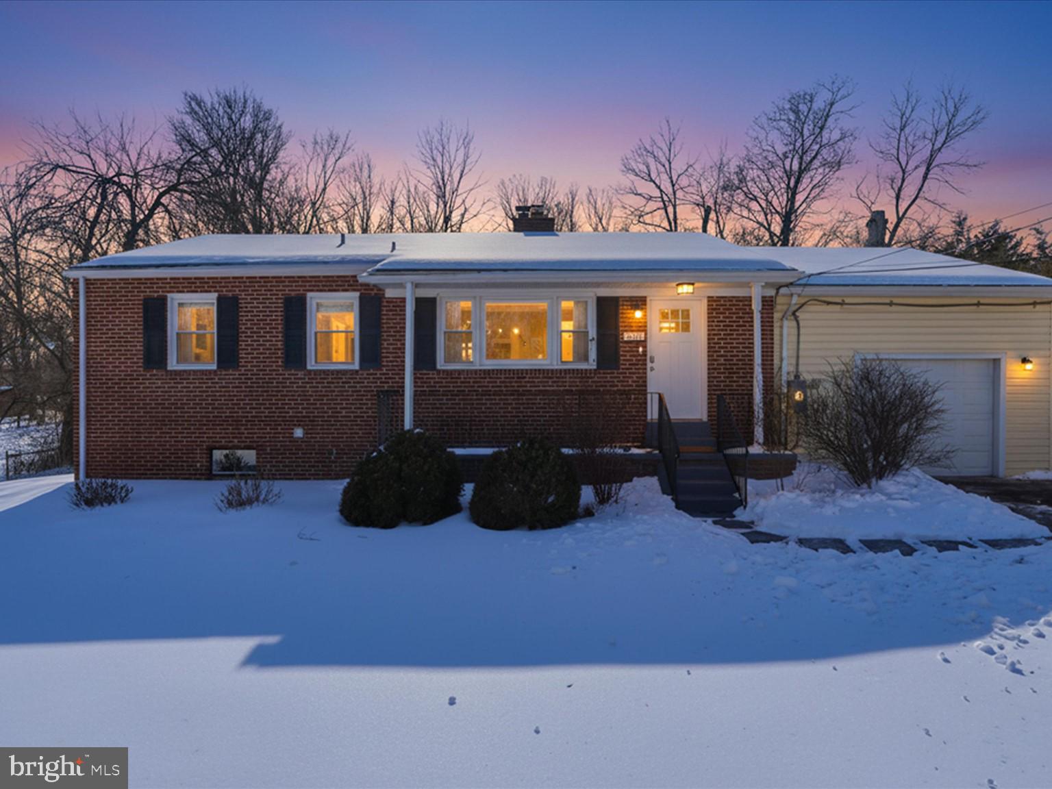 FAIRFAX ACRES - Residential