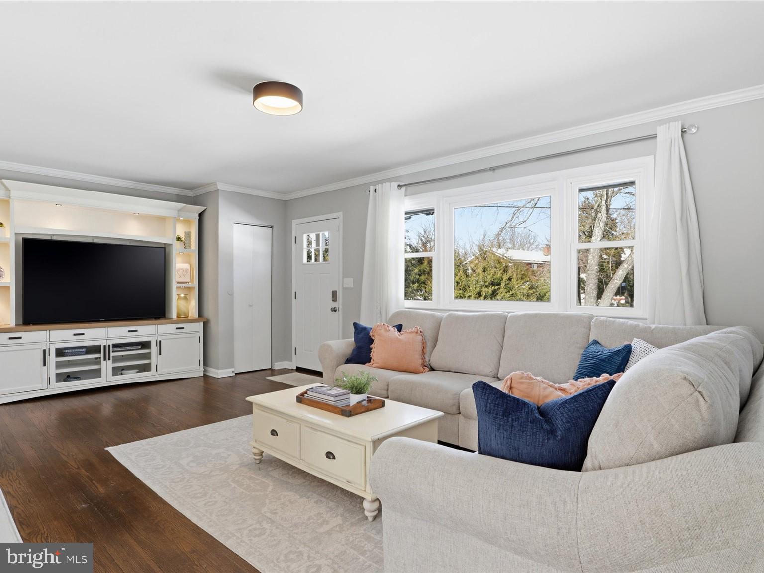 FAIRFAX ACRES - Residential