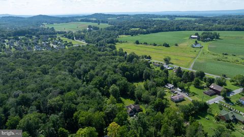 2820 CHESTNUT ROAD ELIZABETHTOWN PA 17022