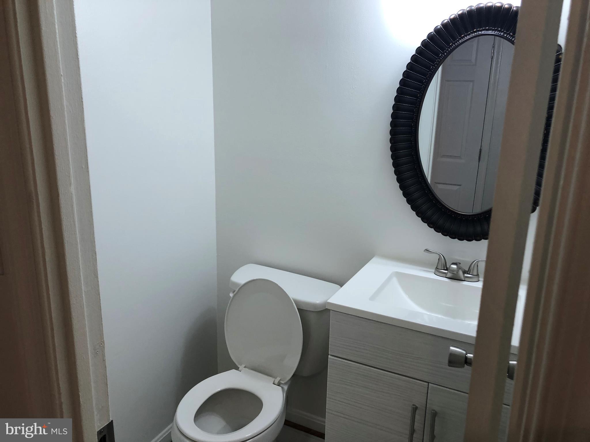 LONDON TOWNE - Residential