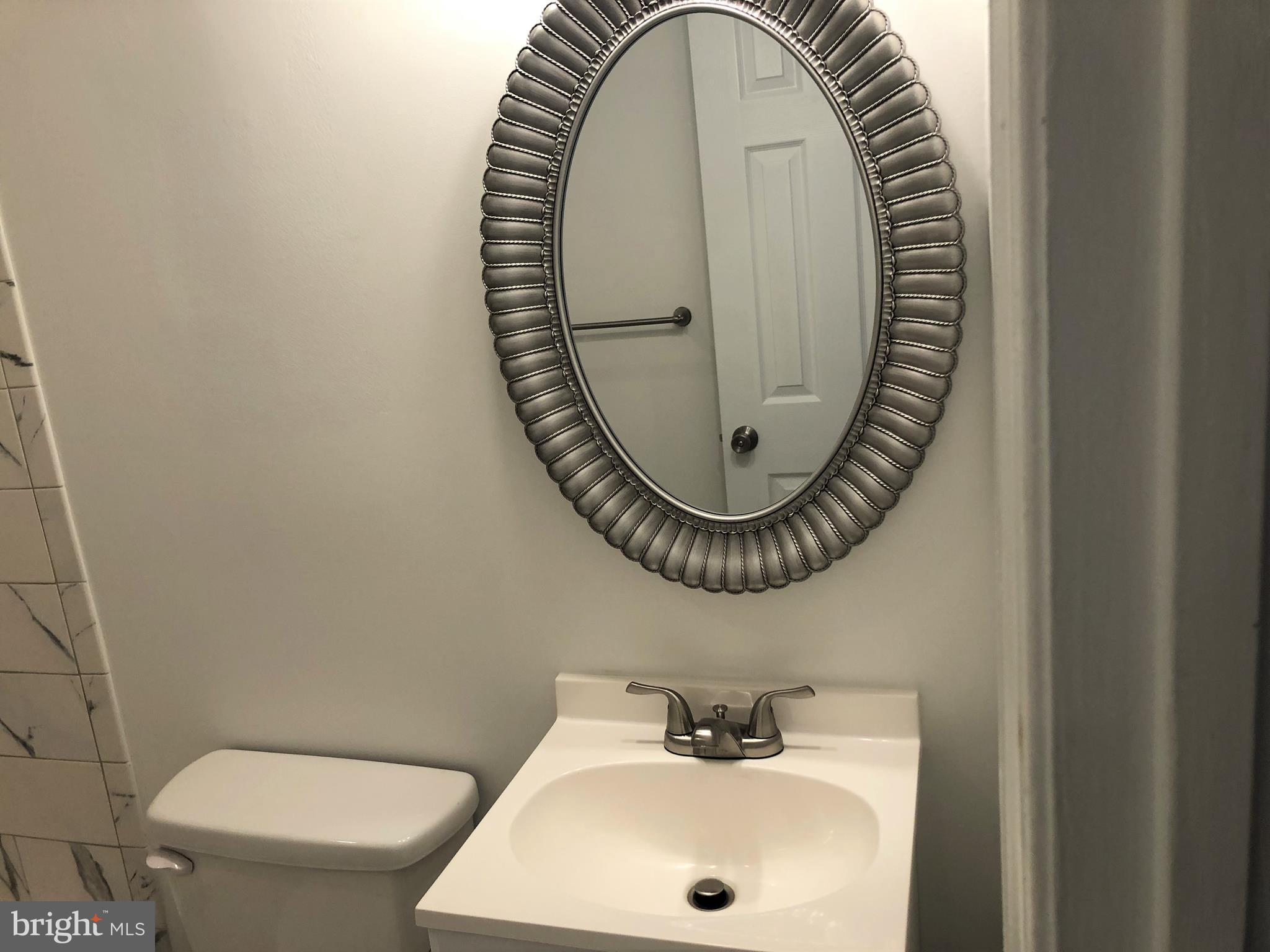 LONDON TOWNE - Residential