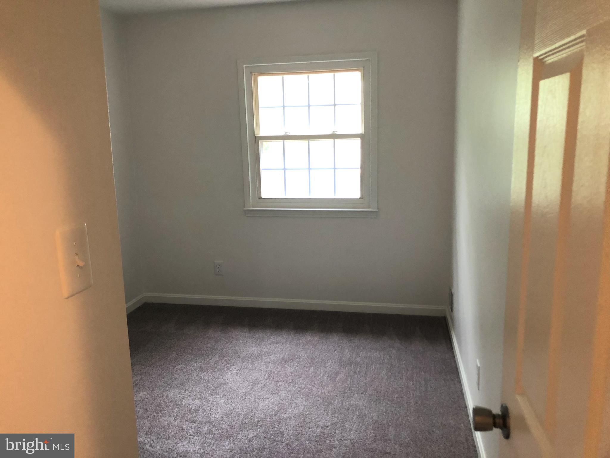 LONDON TOWNE - Residential