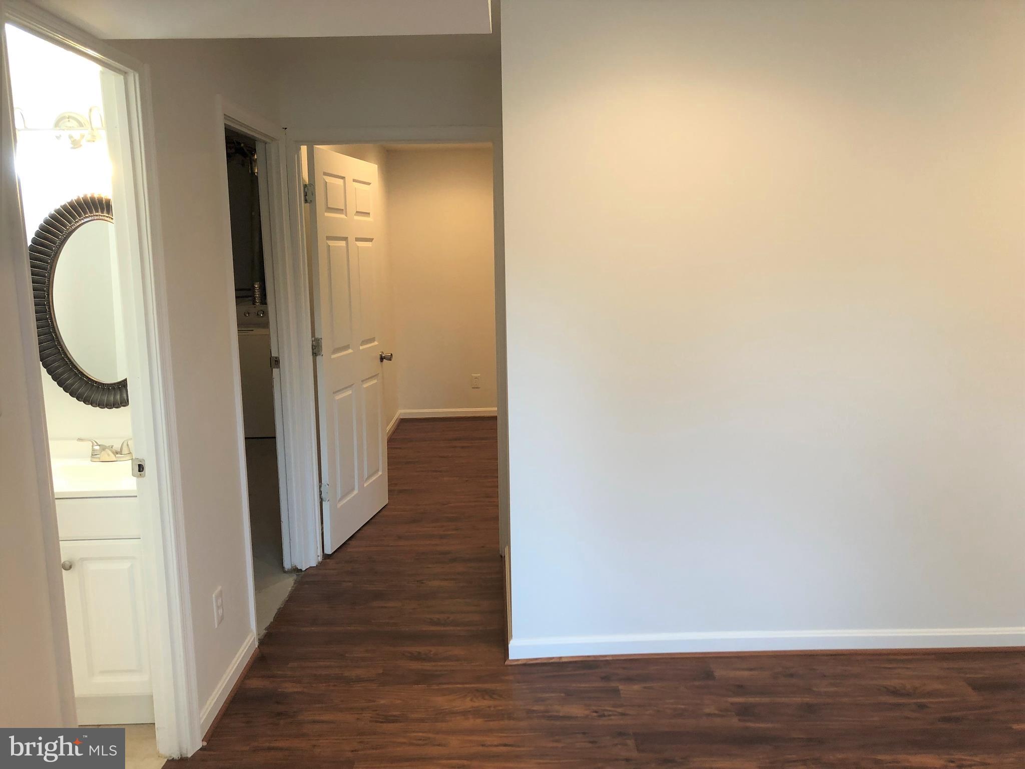 LONDON TOWNE - Residential