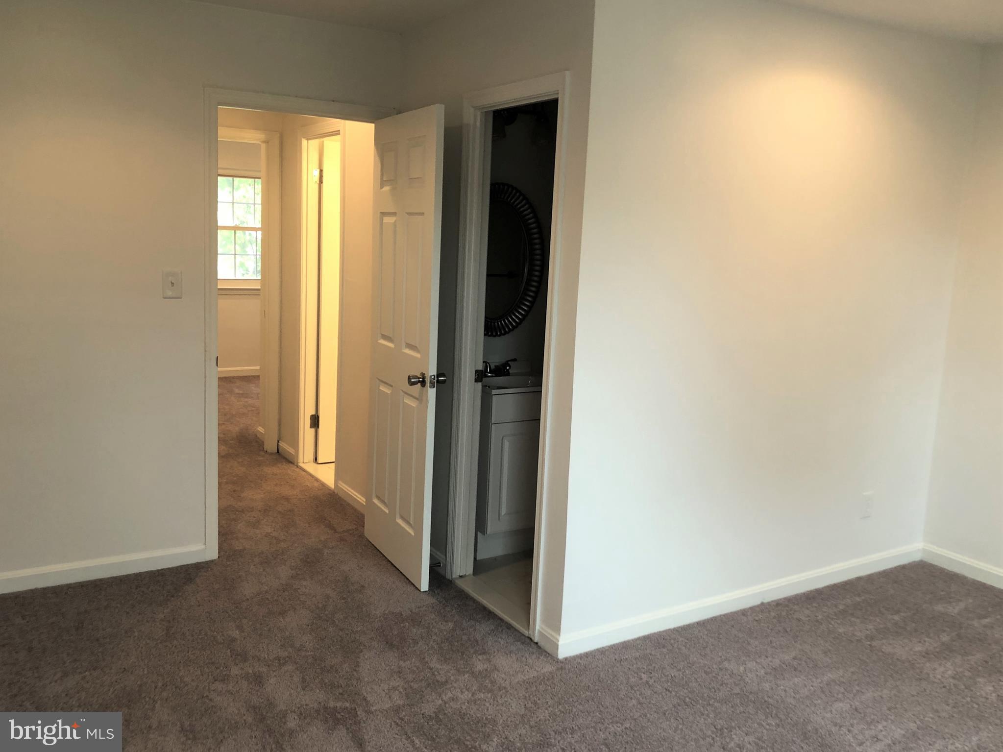 LONDON TOWNE - Residential