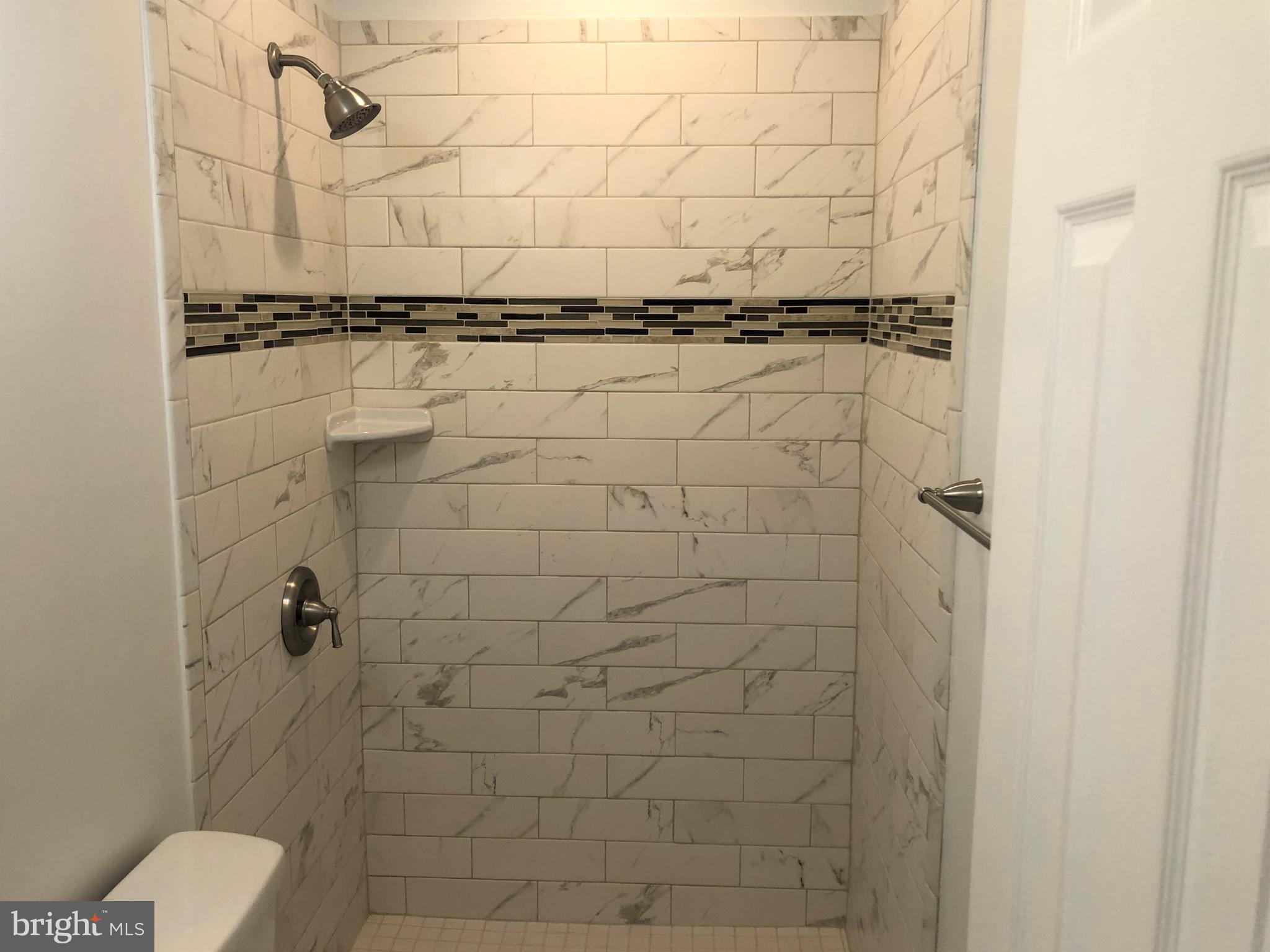 LONDON TOWNE - Residential