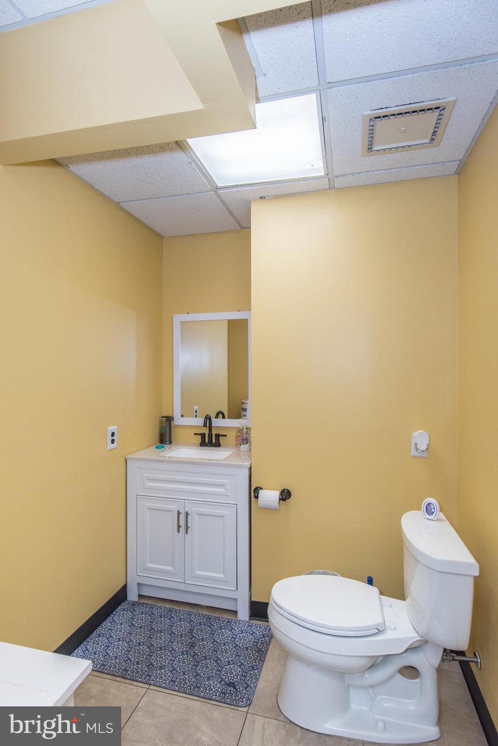 BUSTLETON - Commercial Sale