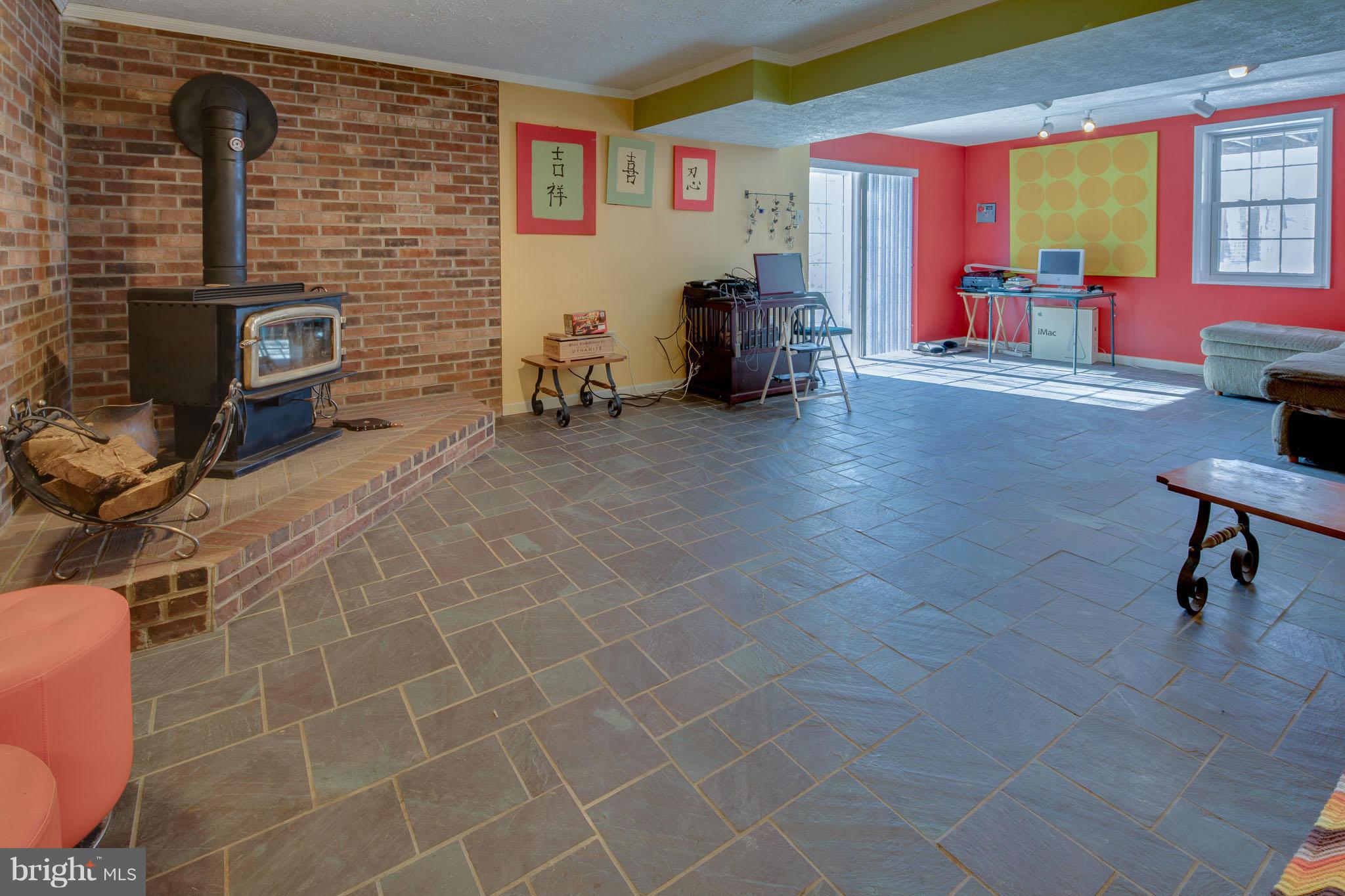 HILLCREST ESTATES - Residential