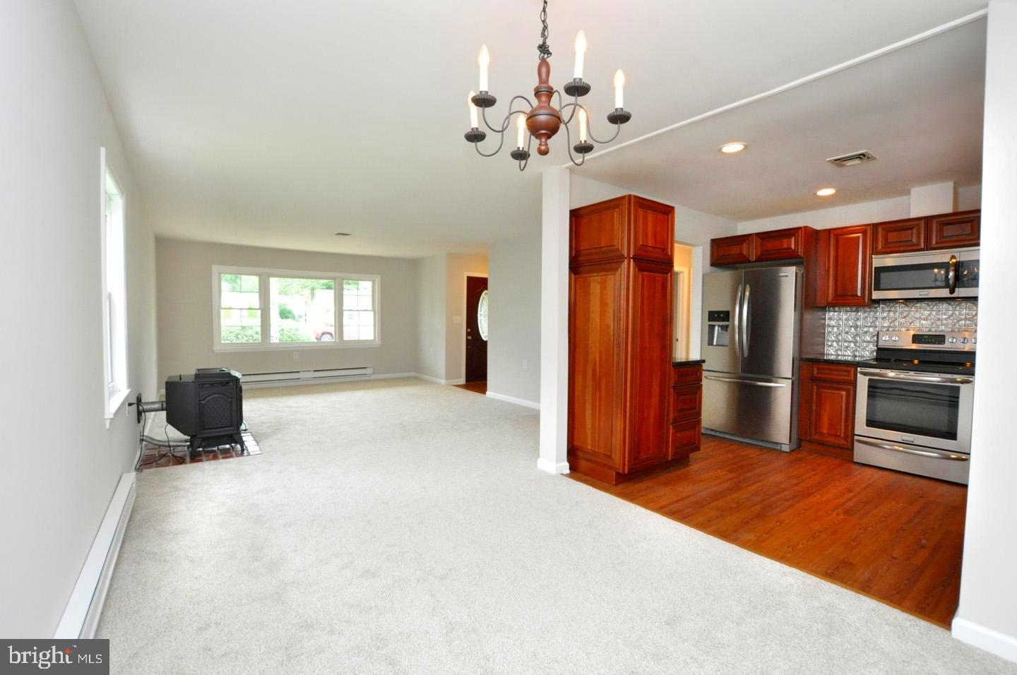 16 THORNBURY PLACE