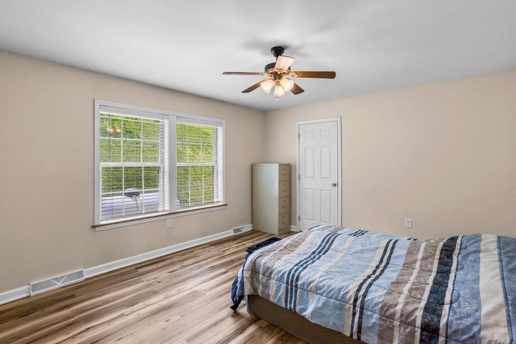 GRANTSVILLE - Residential