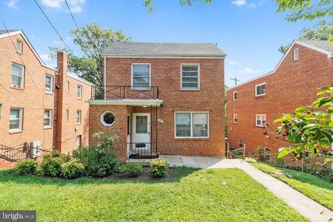 2726 FORT BAKER DRIVE SE WASHINGTON DC 20020