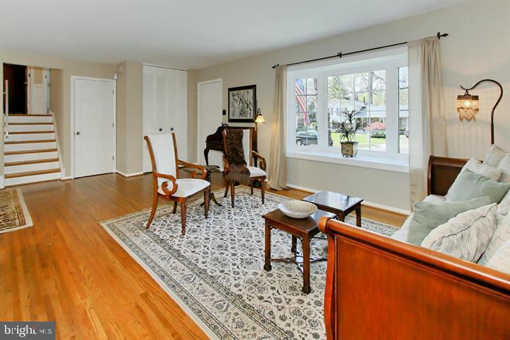 ROLLING VALLEY - Residential Lease