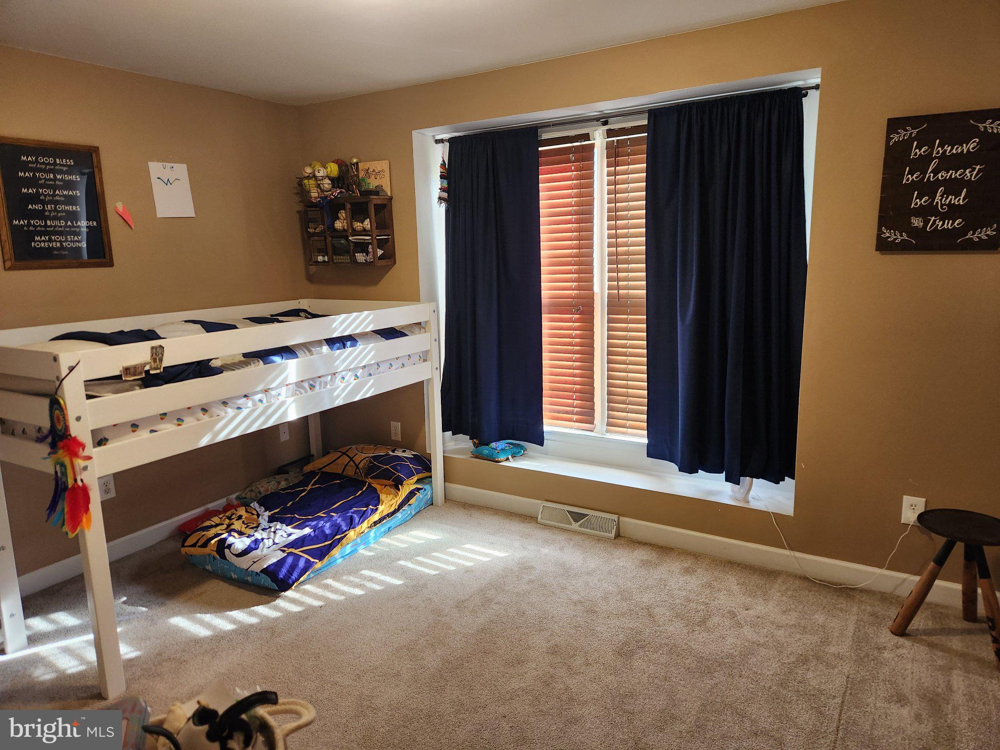 PARKSIDE ESTATES - Residential