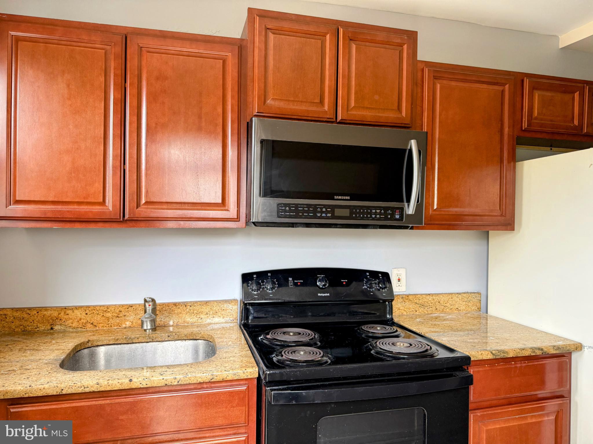 FRANKFORD - Residential Income