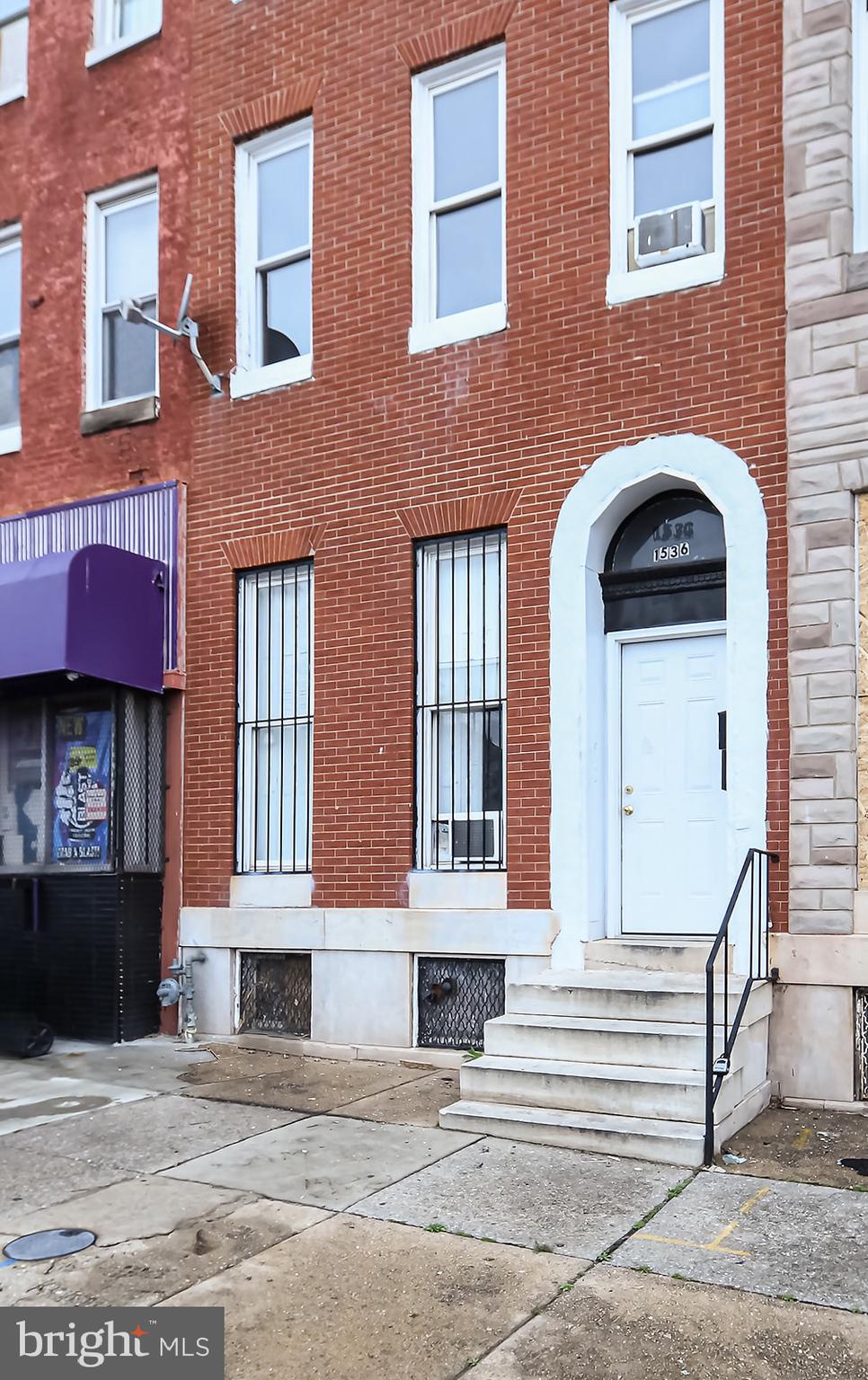 UNION SQUARE - Residential Lease