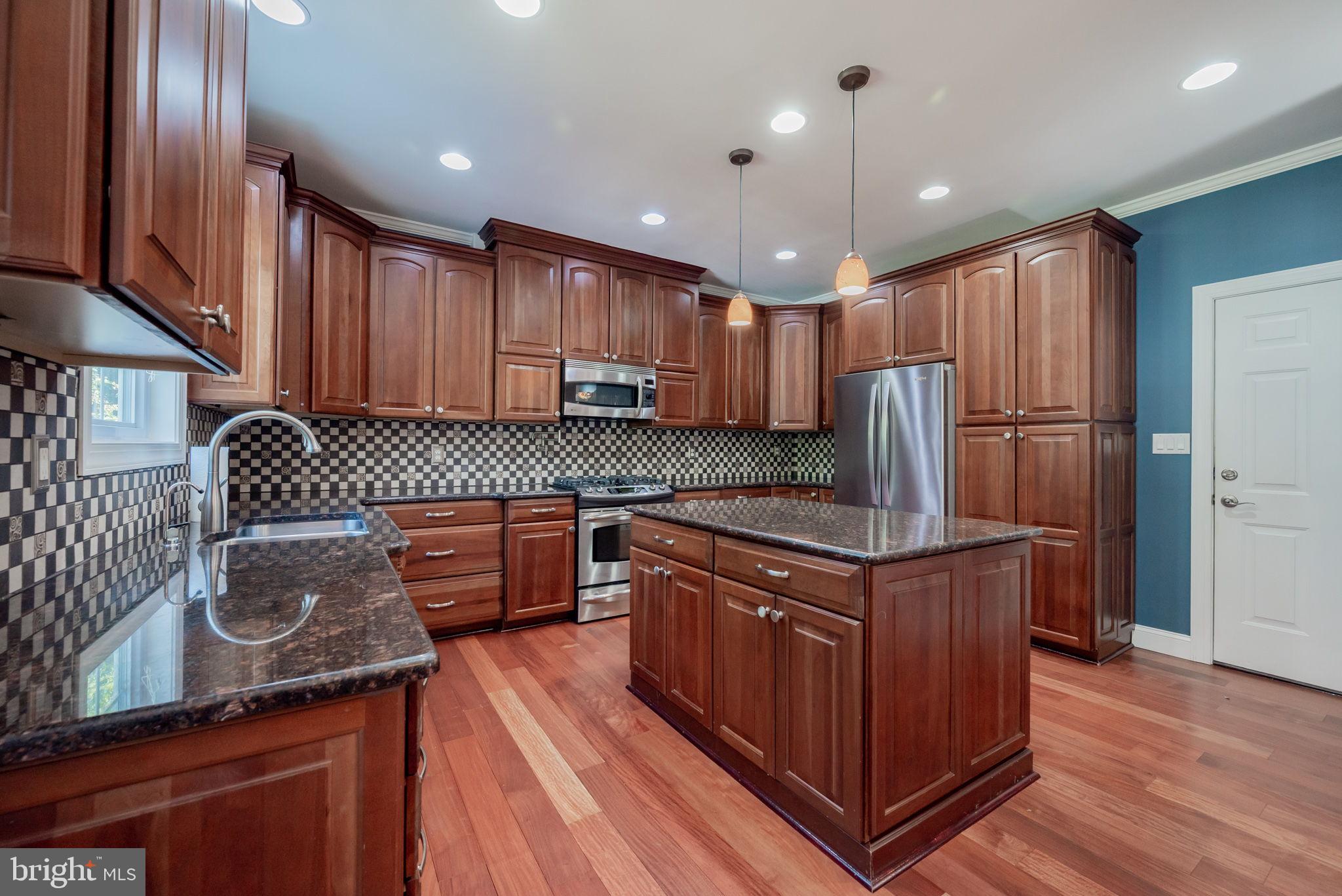 HADDON HURST - Residential