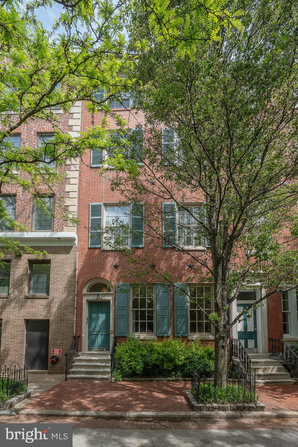 WASHINGTON SQ - Residential